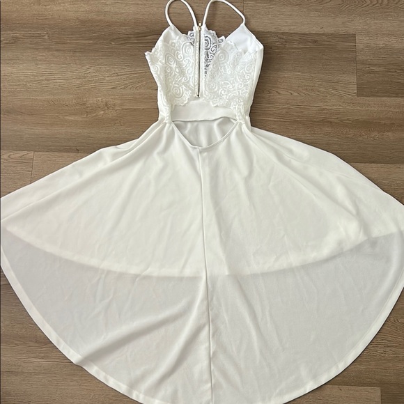 Windsor White High-Low Spaghetti Strap Dress - Picture 4 of 9